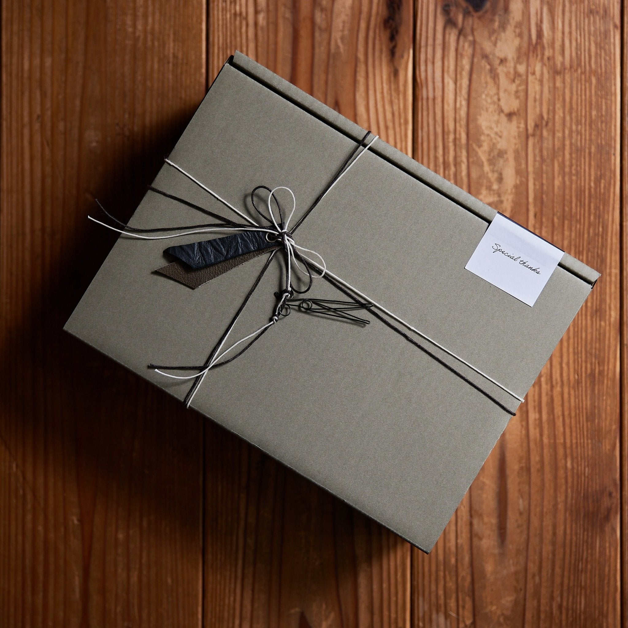 -Large-<br>Gift wrapping / ギフトラッピング
