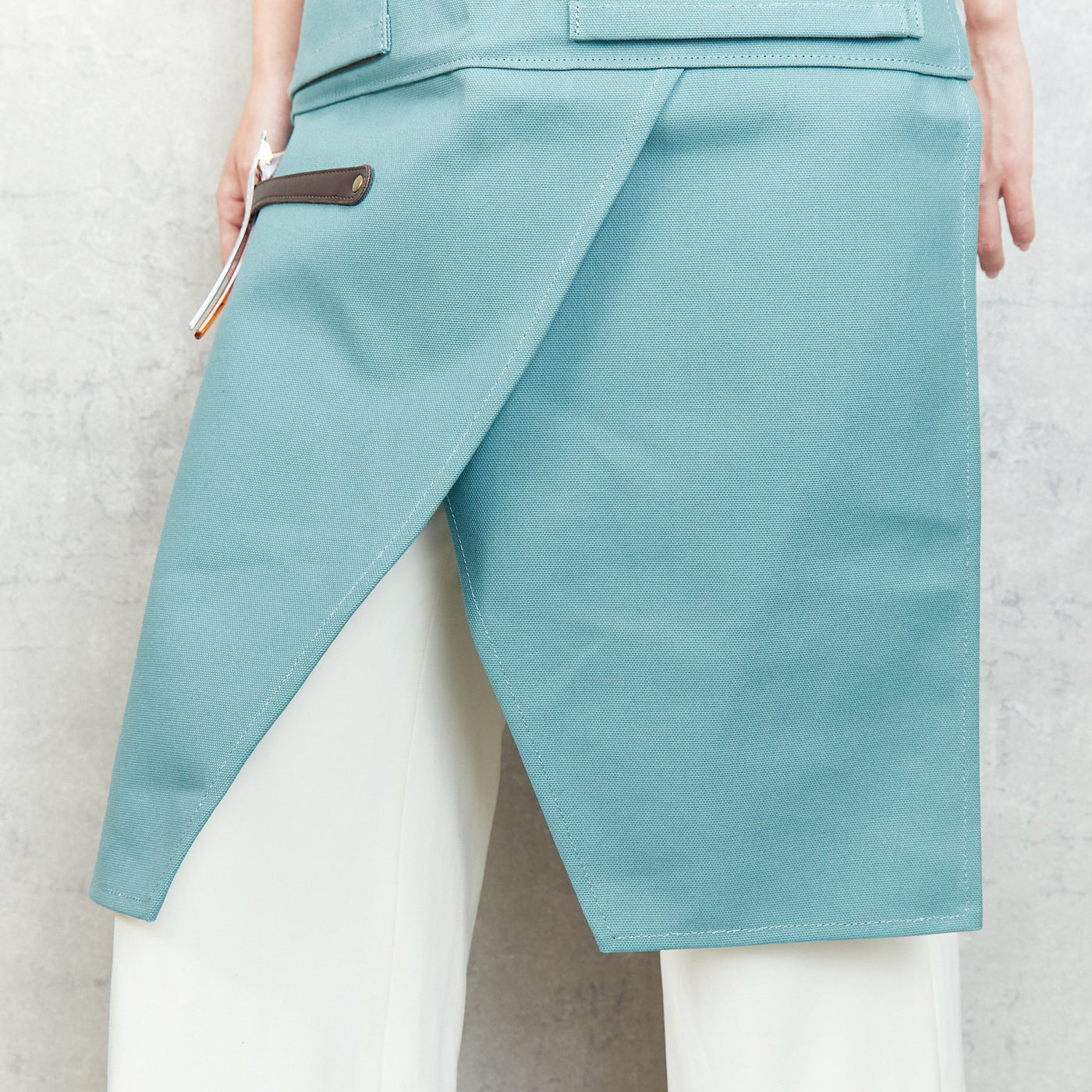 数量限定カラー「blue gray」 -hakama Apron - aruci